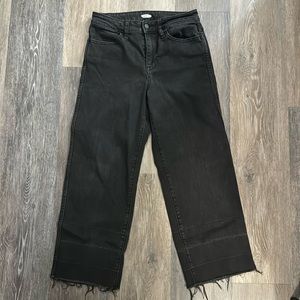 Cropped black jean